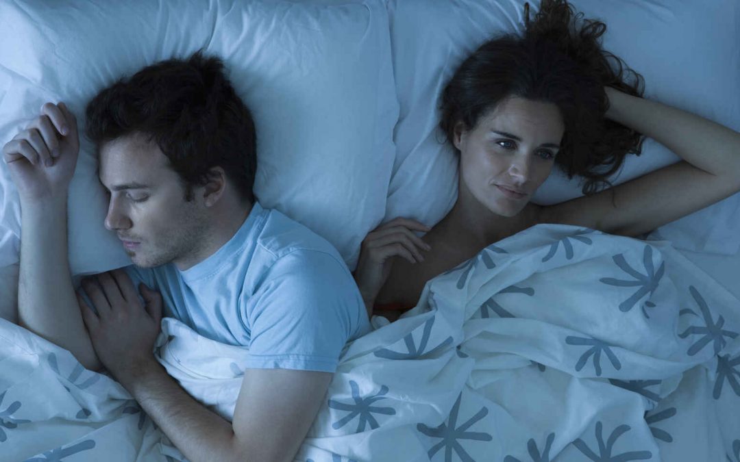 Desarrollan almohada con tecnología para combatir ronquidos, apnea de sueño y otras alteraciones.